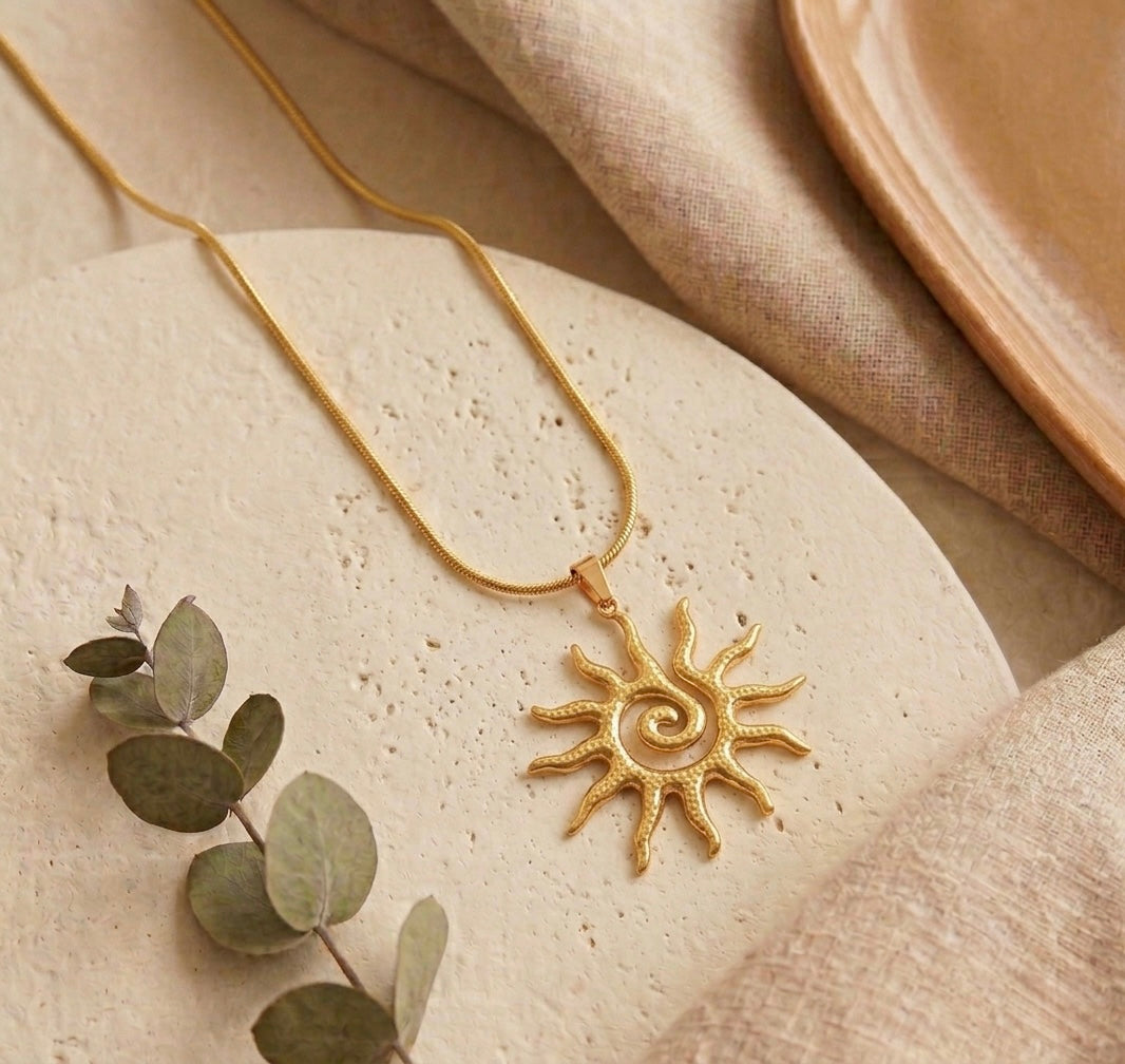 Collier Solara